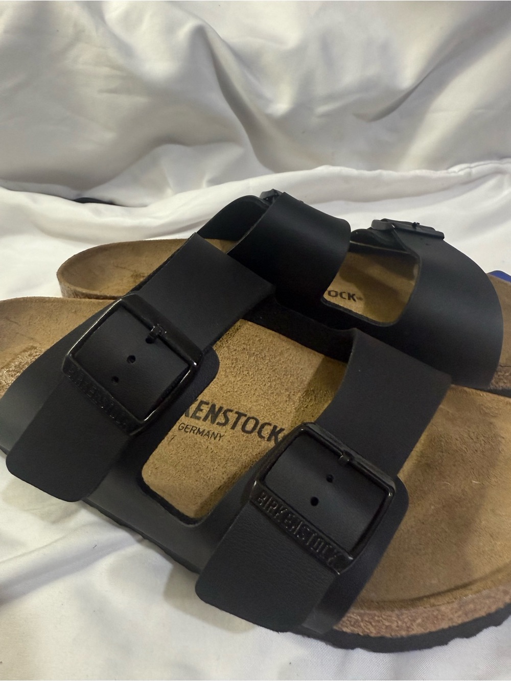 Birkenstock Arizona sandals featuring dual adjustable straps W/Size 10 M/8